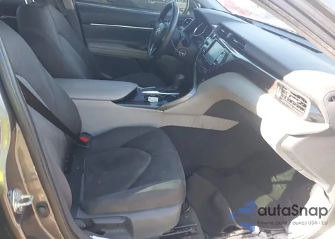 2020 Toyota Camry L z USA, uszkodzony, nr VIN 4T1A11AK3LU952989